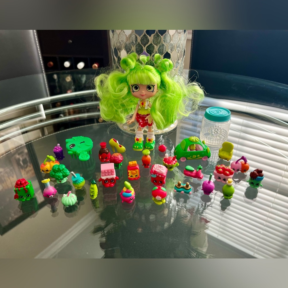 Shopkins Shoppies Blossom Apples Doll, Bonus Shopkins Cuties Car & Shopkins